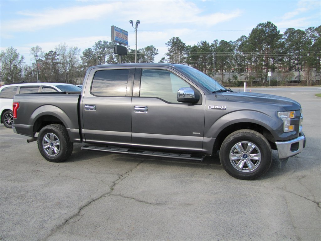 2017 Ford F150 XLT photo