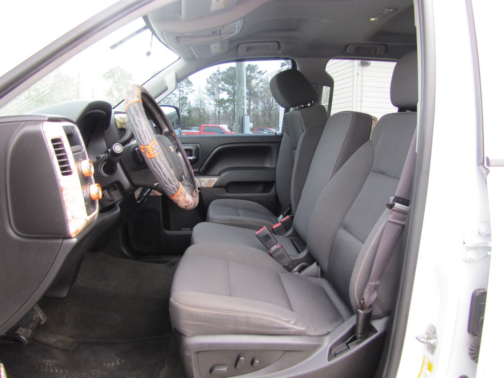 2016 Chevrolet Silverado 1500 LT photo