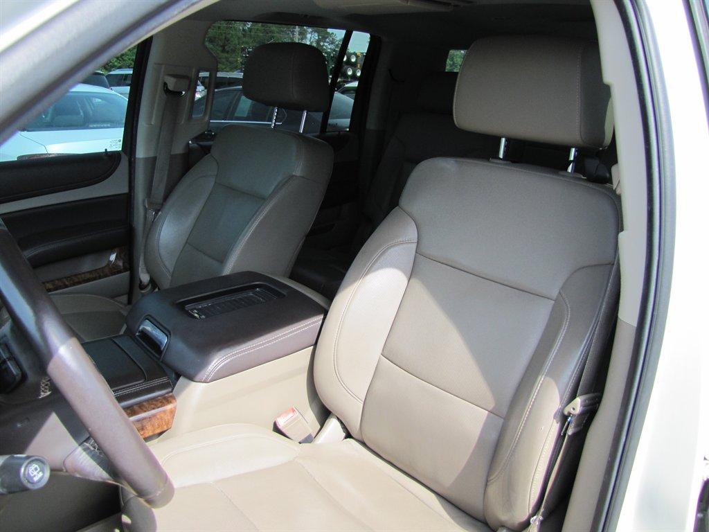 2015 Chevrolet Suburban LTZ 1500 photo