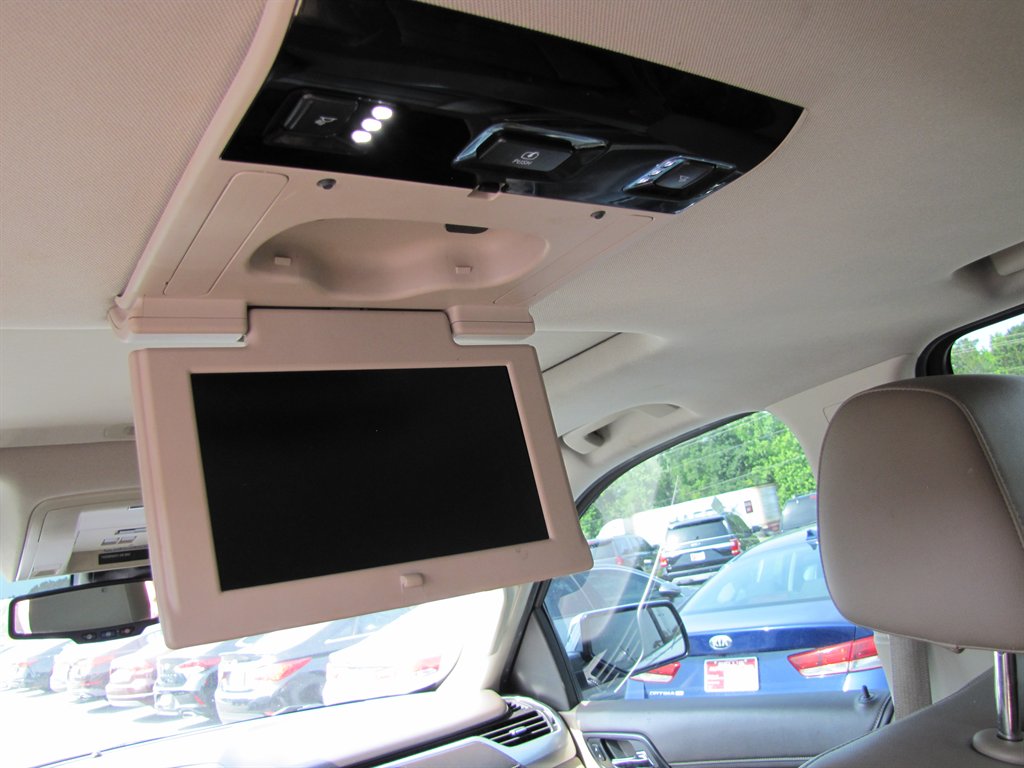 2015 Chevrolet Suburban LTZ 1500 photo