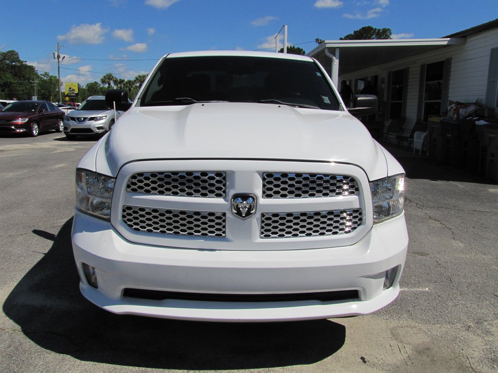 2015 RAM 1500 Tradesman photo