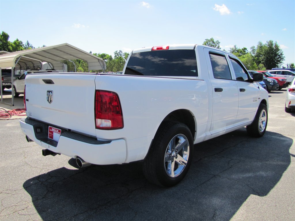 2015 RAM 1500 Tradesman photo