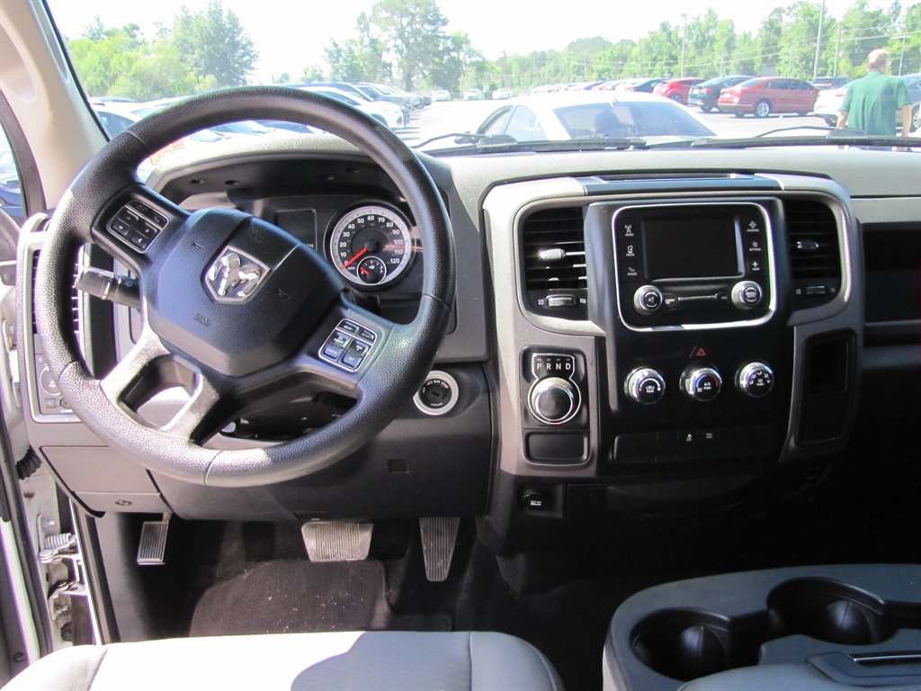 2015 RAM 1500 Tradesman photo