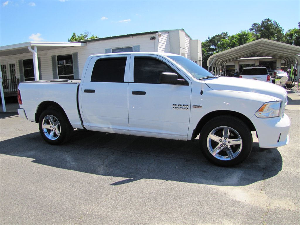 2015 RAM 1500 Tradesman photo