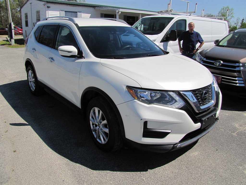 2019 Nissan Rogue SV photo