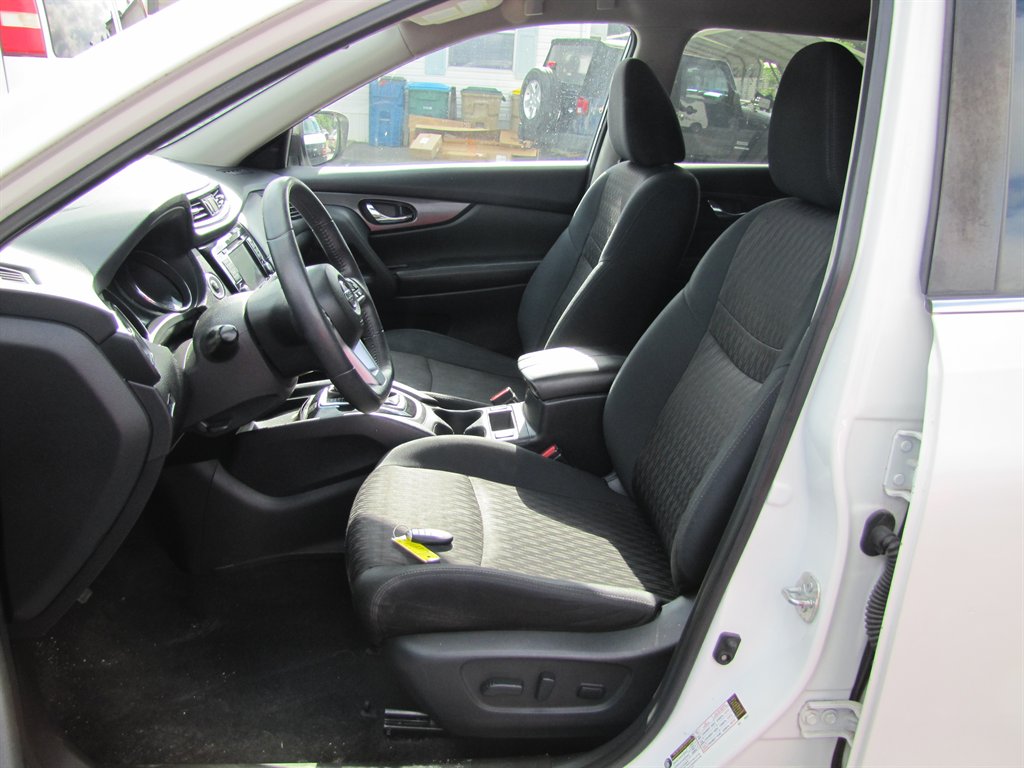 2019 Nissan Rogue - $12,995