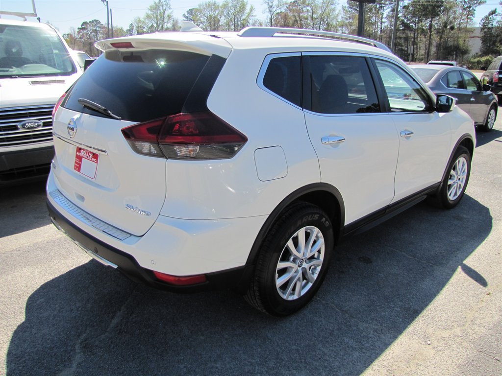 2019 Nissan Rogue SV photo