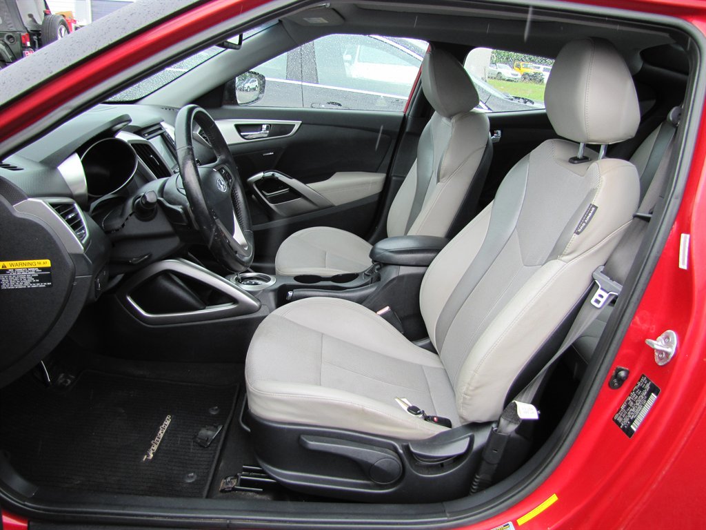 2013 Hyundai Veloster photo