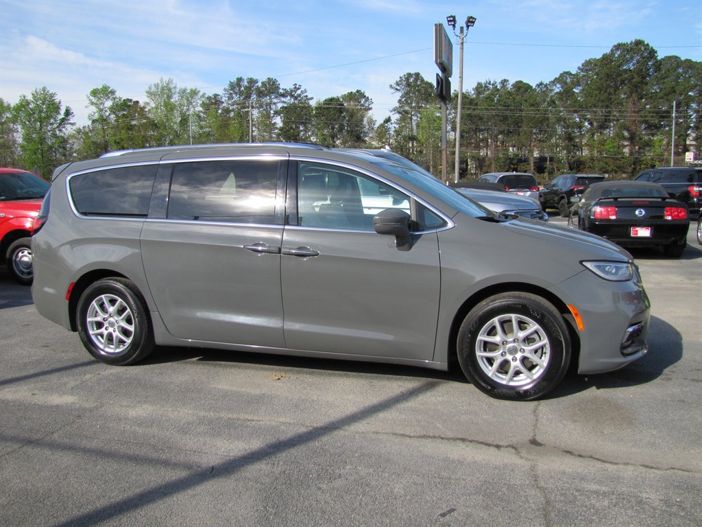 2021 Chrysler Pacifica - $15,995