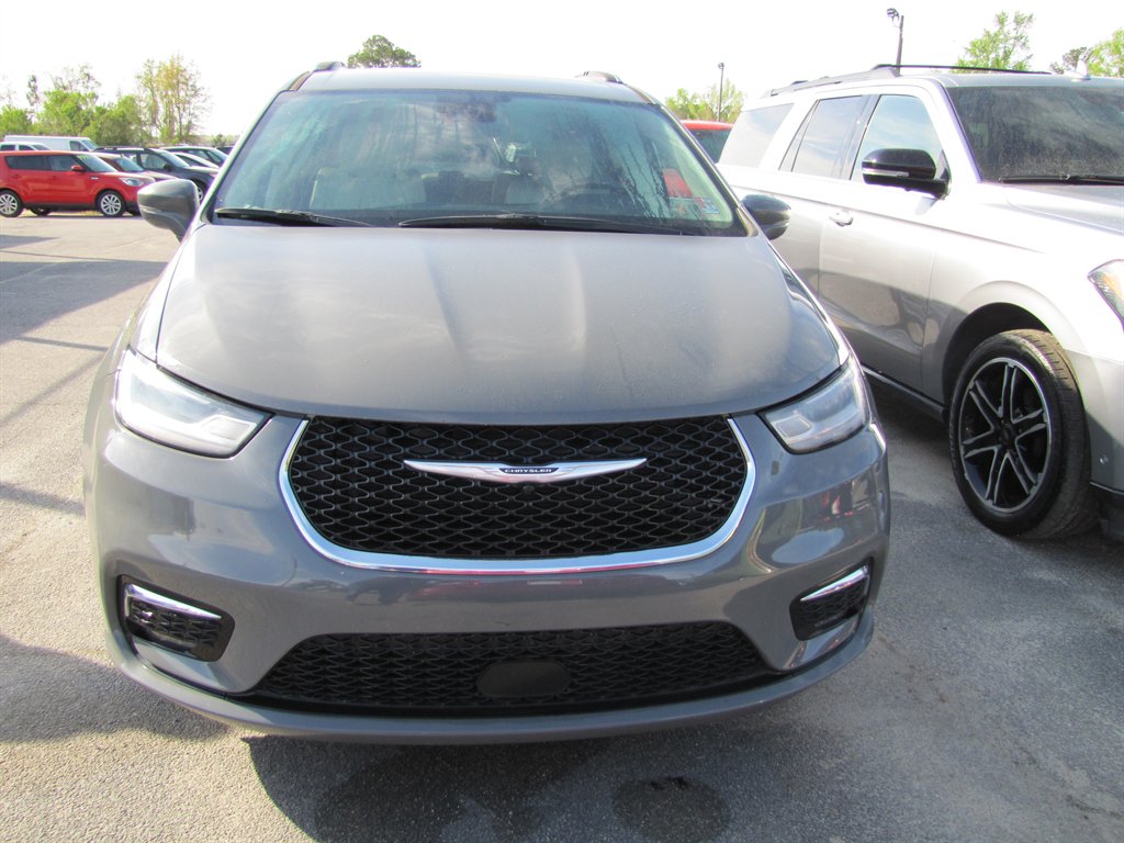 2021 Chrysler Pacifica - $15,995