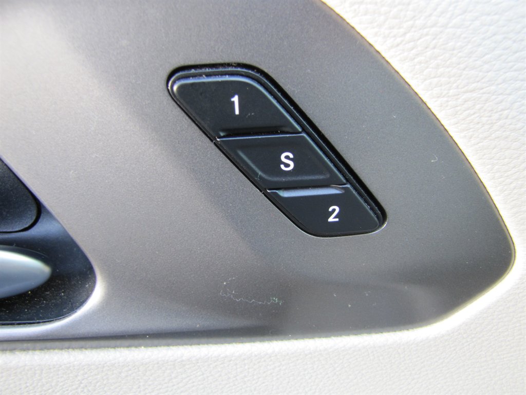 2021 Chrysler Pacifica - $15,995