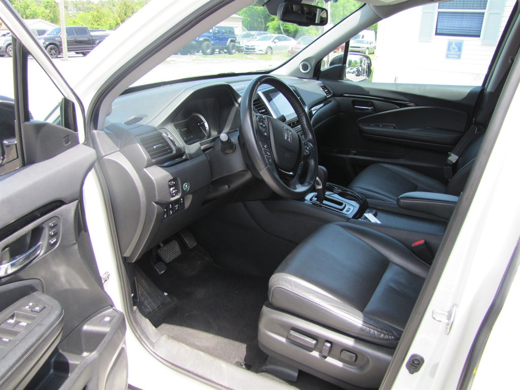 2018 Honda Ridgeline - $18,995
