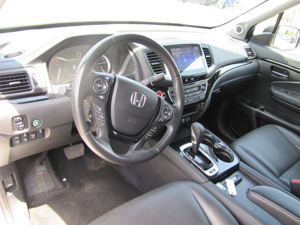2018 Honda Ridgeline - $18,995