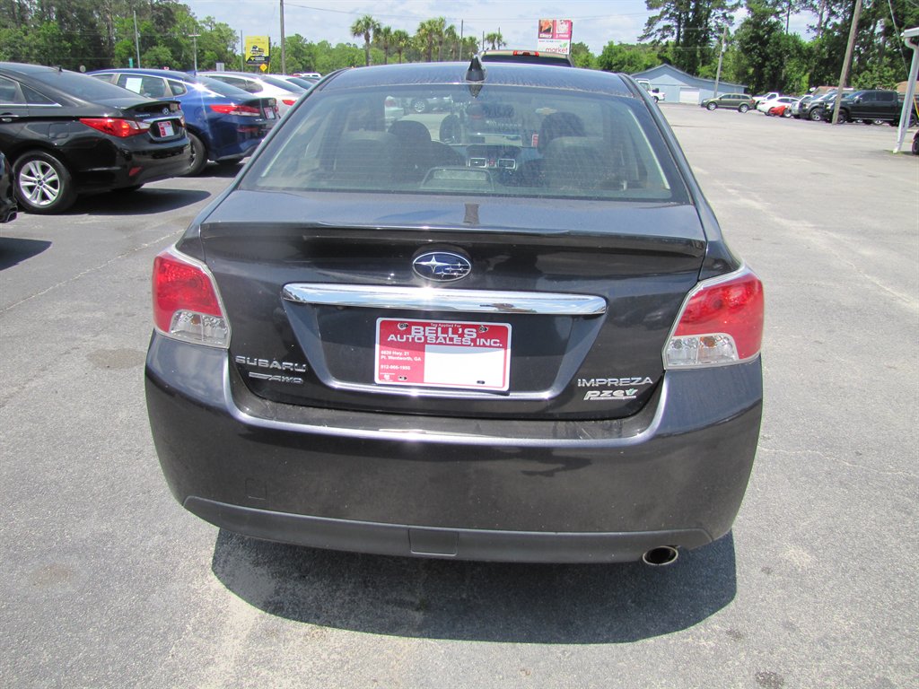 2016 Subaru Impreza Limited photo