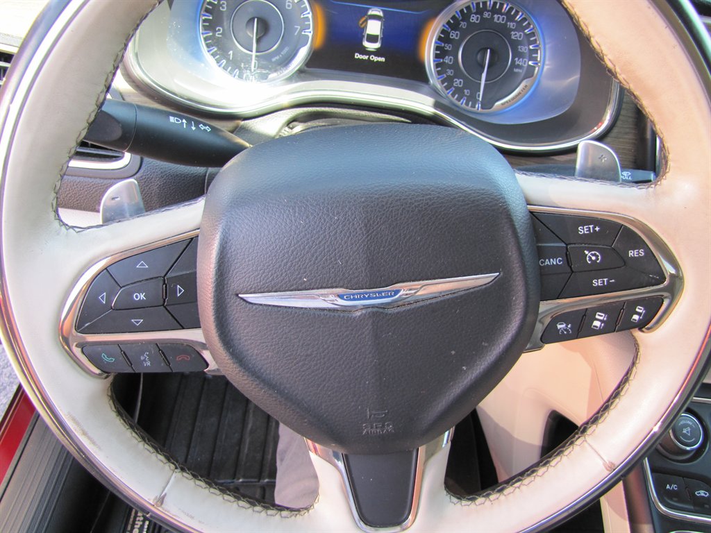 2015 Chrysler 200 C photo