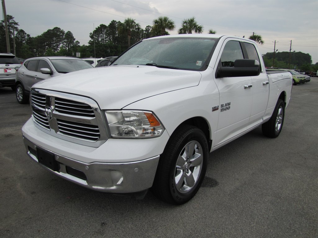 The 2018 RAM 1500 SLT photos