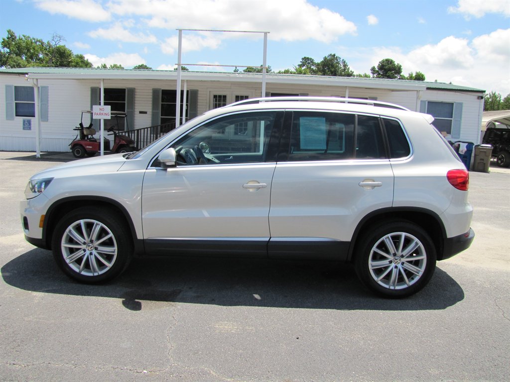 2014 Volkswagen Tiguan - $9,995