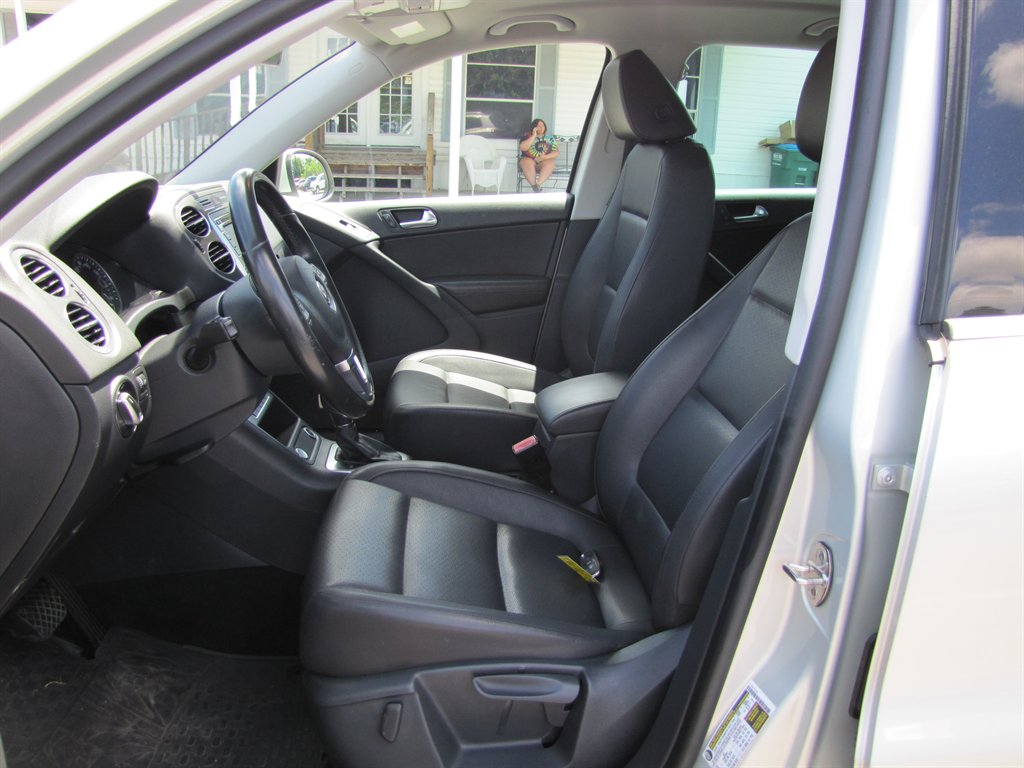 2014 Volkswagen Tiguan - $9,995