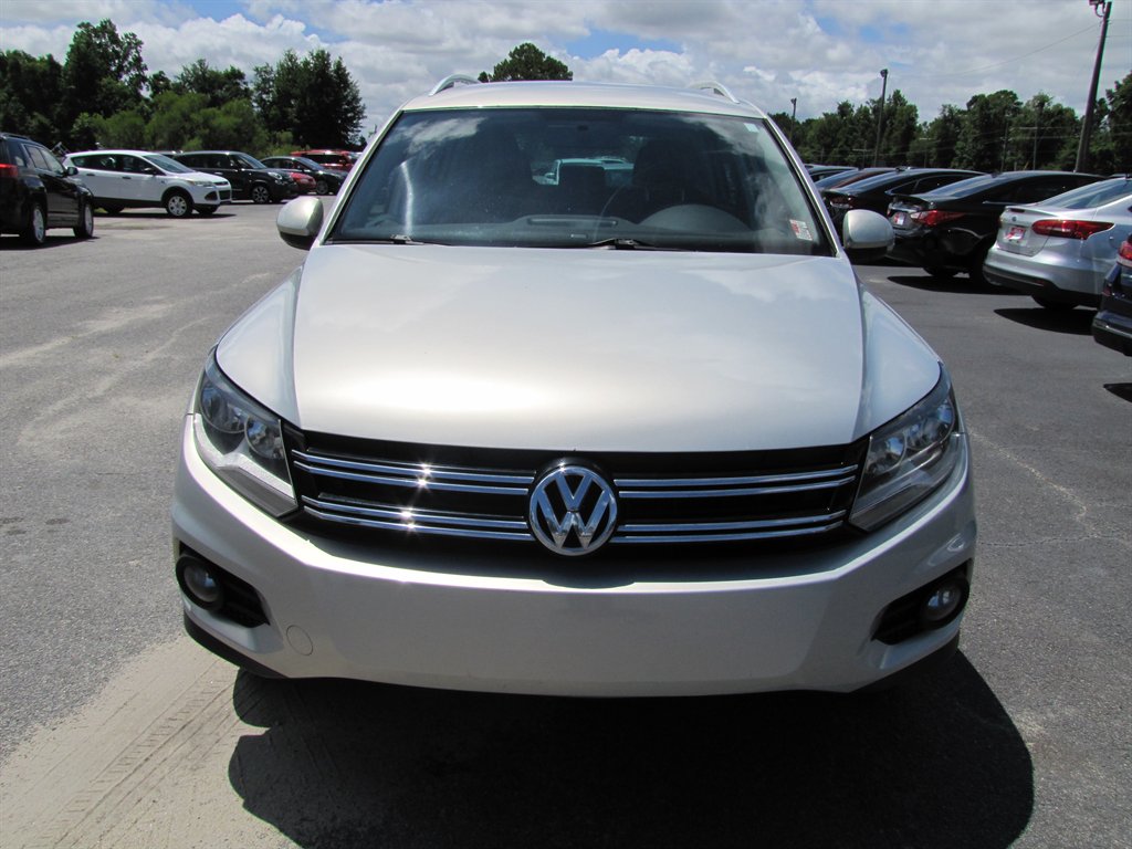 2014 Volkswagen Tiguan - $9,995