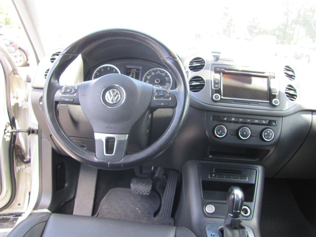 2014 Volkswagen Tiguan - $9,995