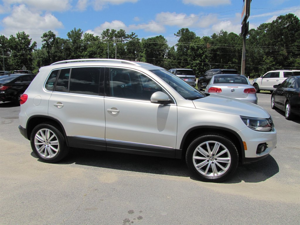 2014 Volkswagen Tiguan - $9,995