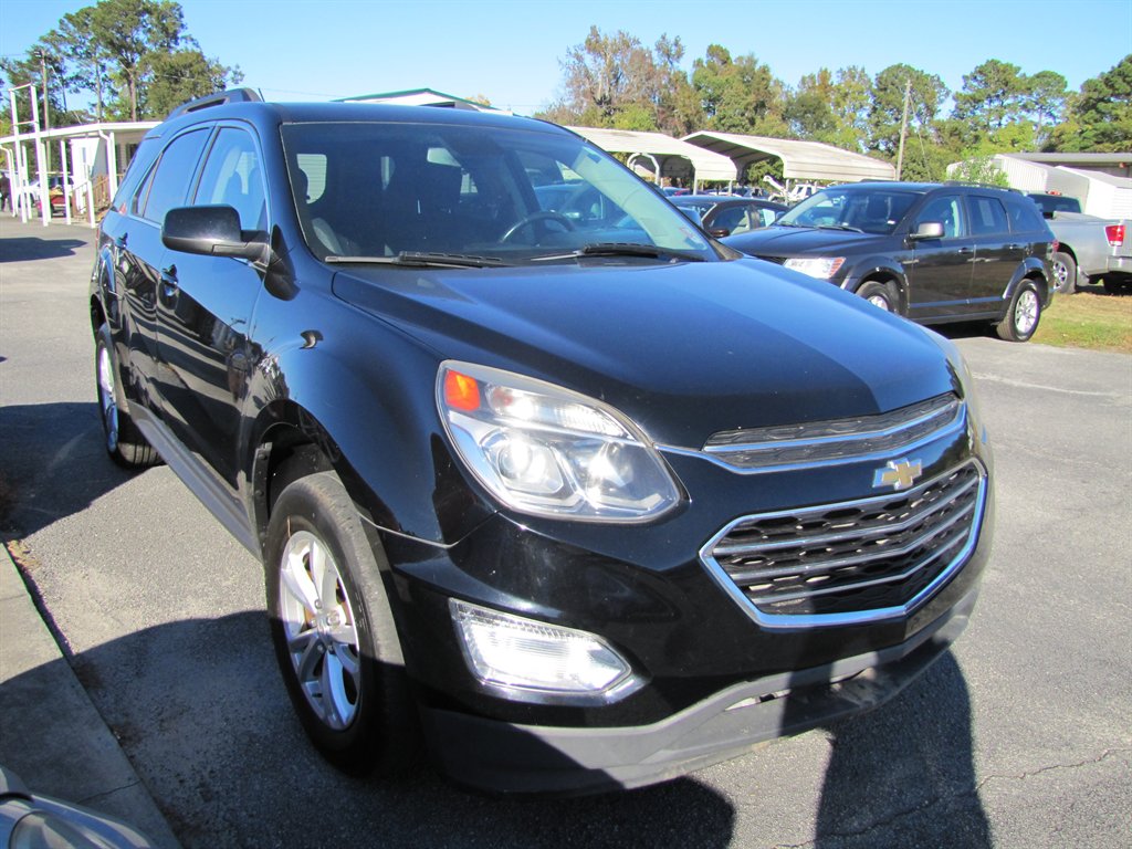 2017 Chevrolet Equinox - $10,495