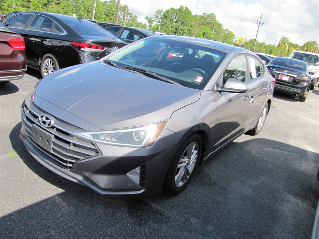 2020 Hyundai Elantra - $12,995