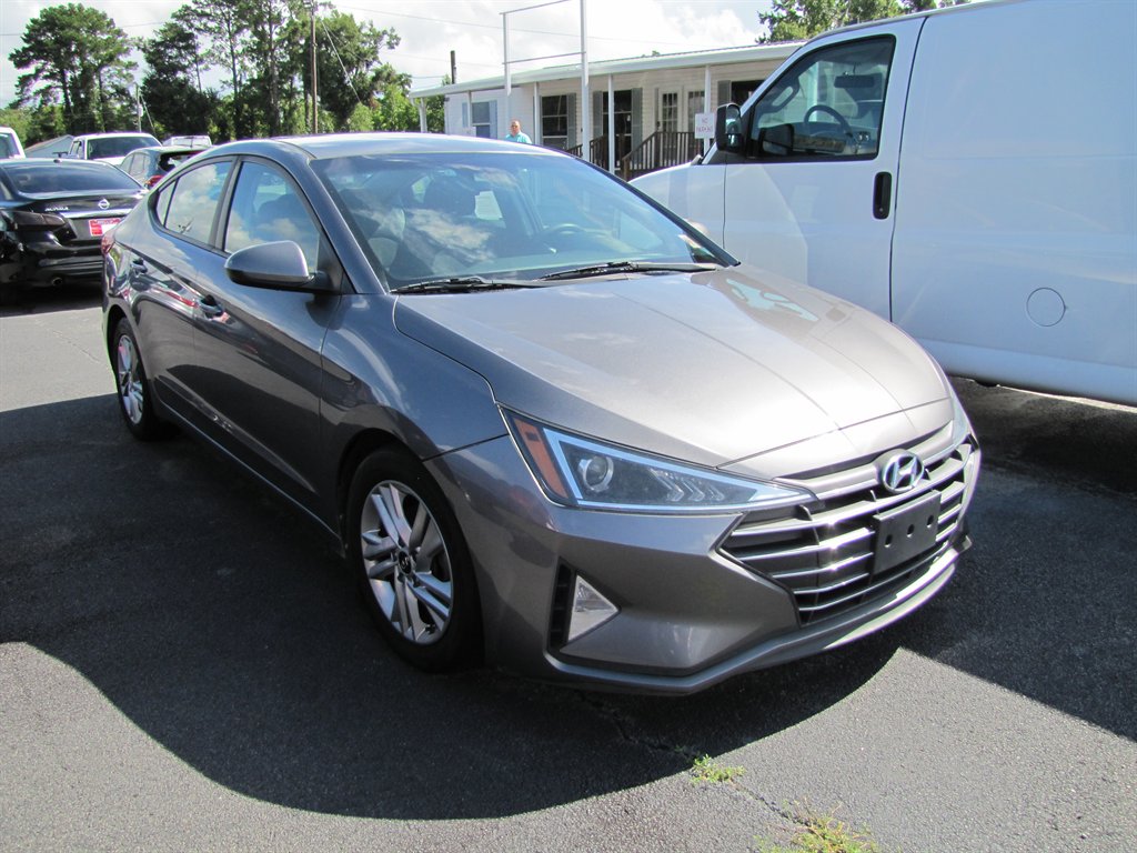 2020 Hyundai Elantra - $12,995