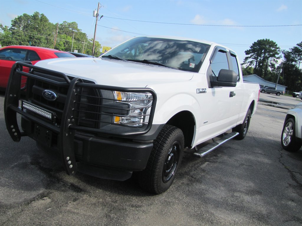 2016 Ford F-150 - $14,995