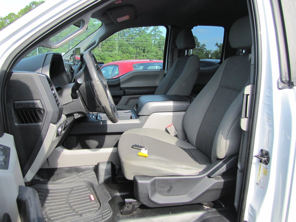 2016 Ford F-150 - $14,995
