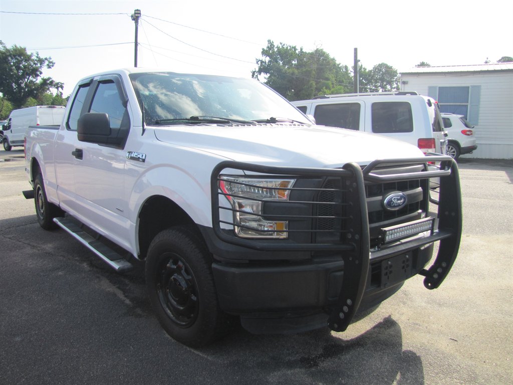 2016 Ford F-150 - $14,995