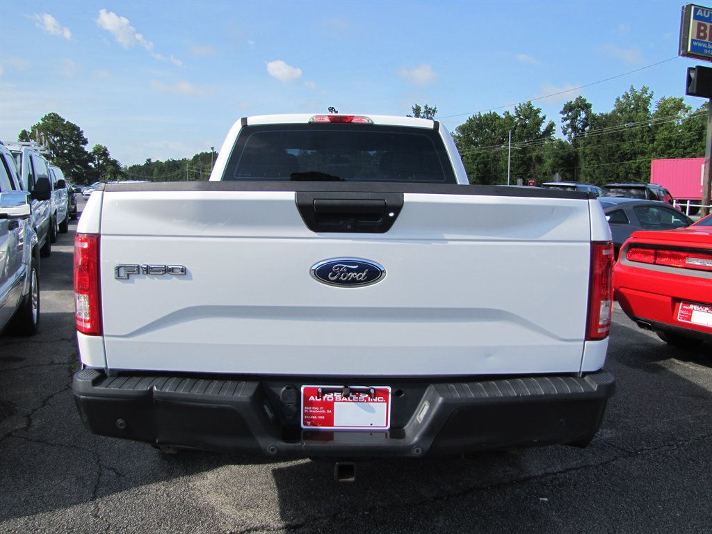 2016 Ford F-150 - $14,995