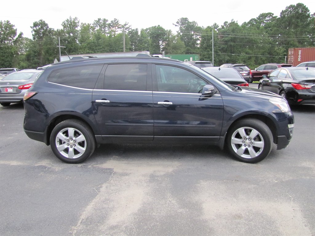 2016 Chevrolet Traverse - $11,995