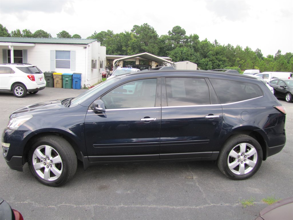 2016 Chevrolet Traverse - $11,995