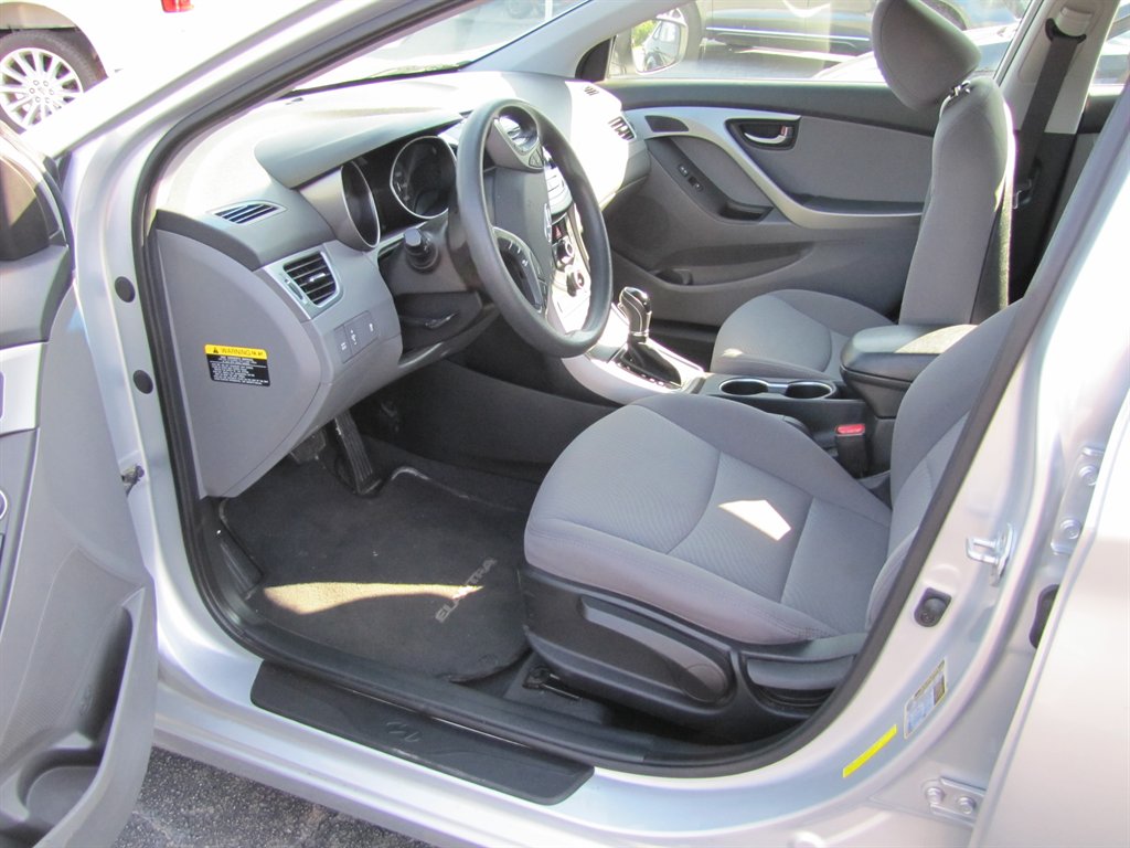 2015 Hyundai Elantra - $8,995
