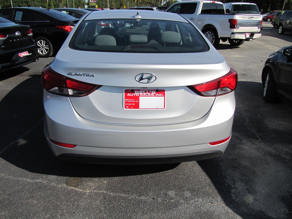 2015 Hyundai Elantra - $8,995