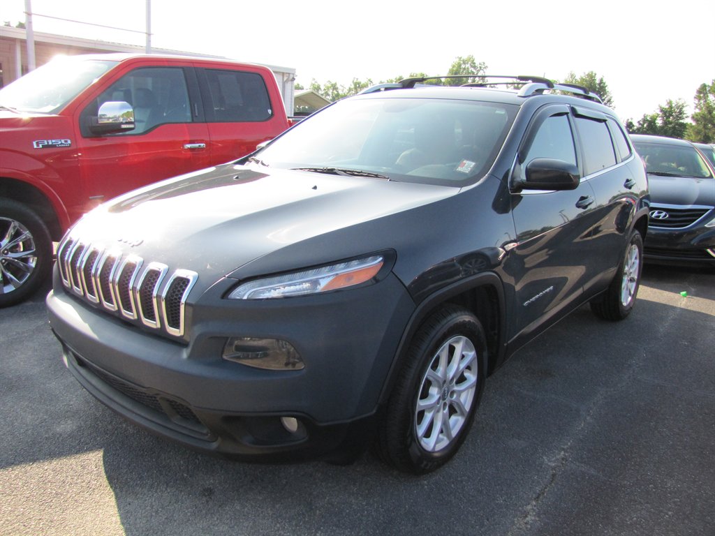 2018 Jeep Cherokee - $10,995