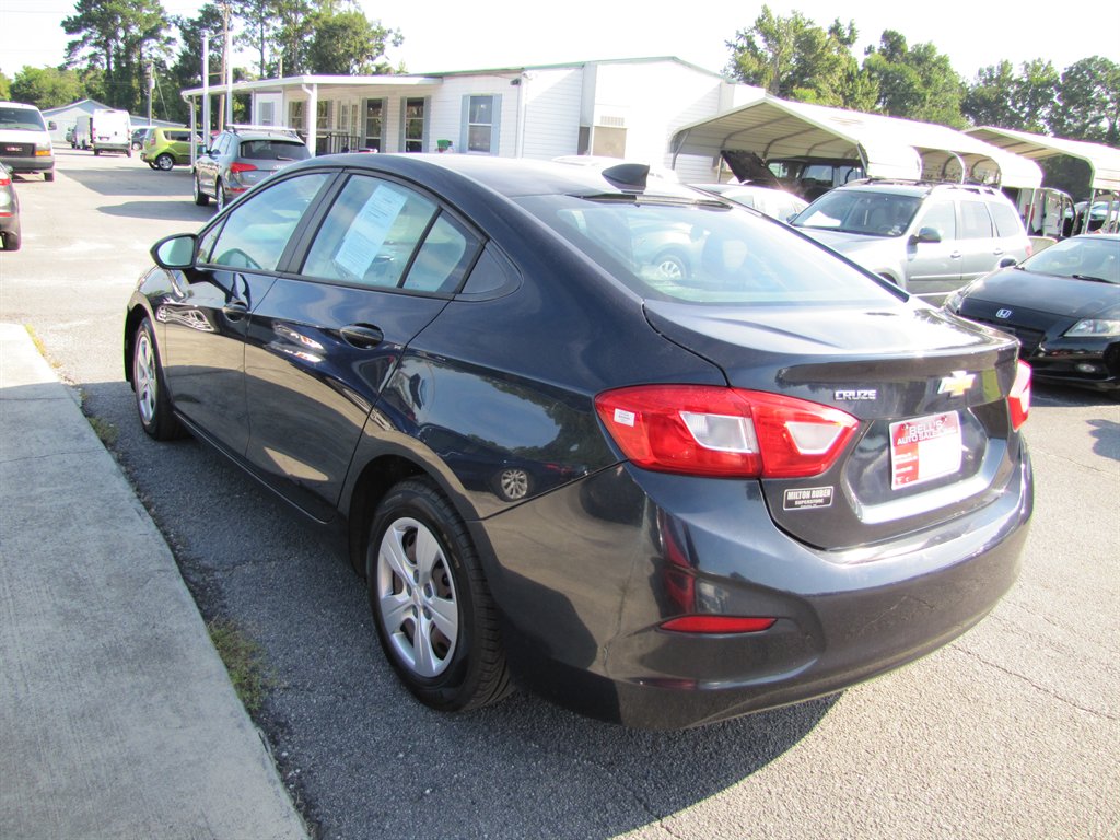 2016 Chevrolet Cruze - $8,995