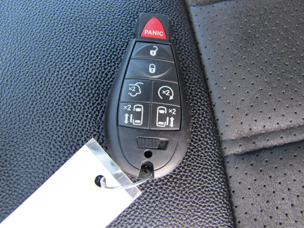 2019 Dodge Grand Caravan - $11,995