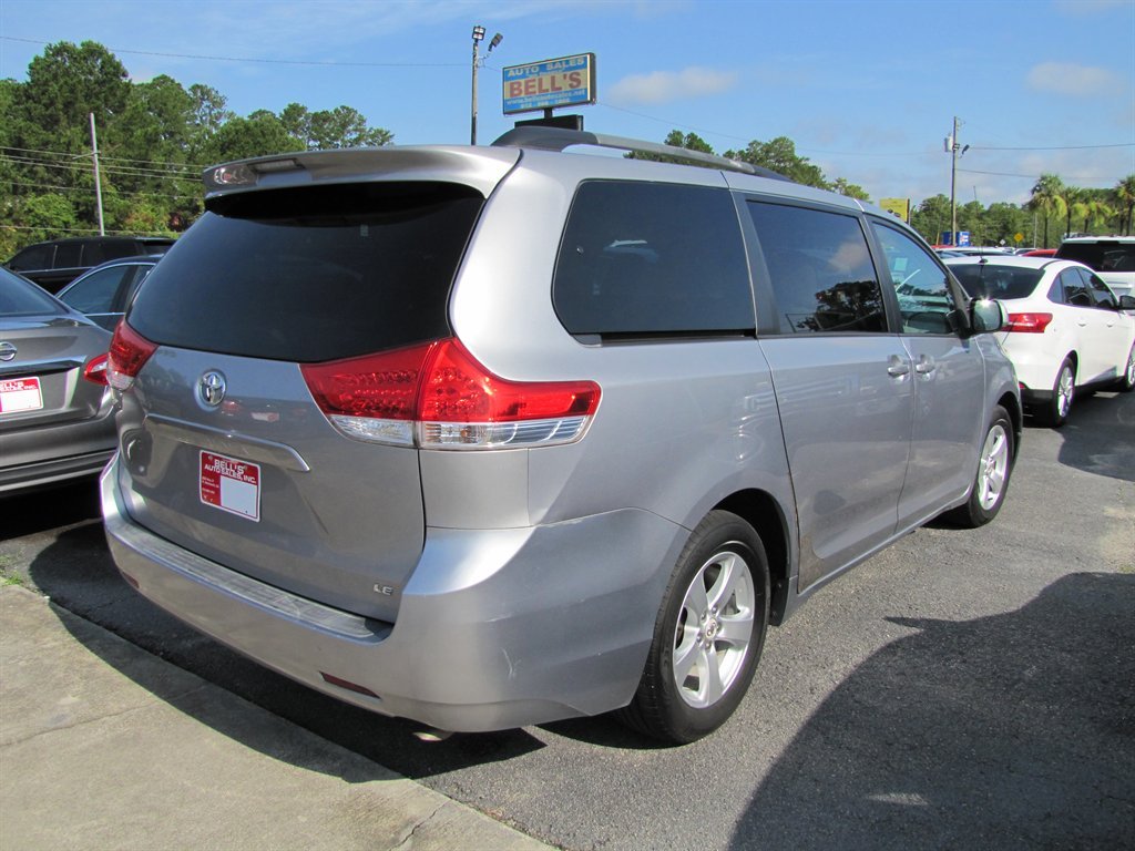 2011 Toyota Sienna - $11,995