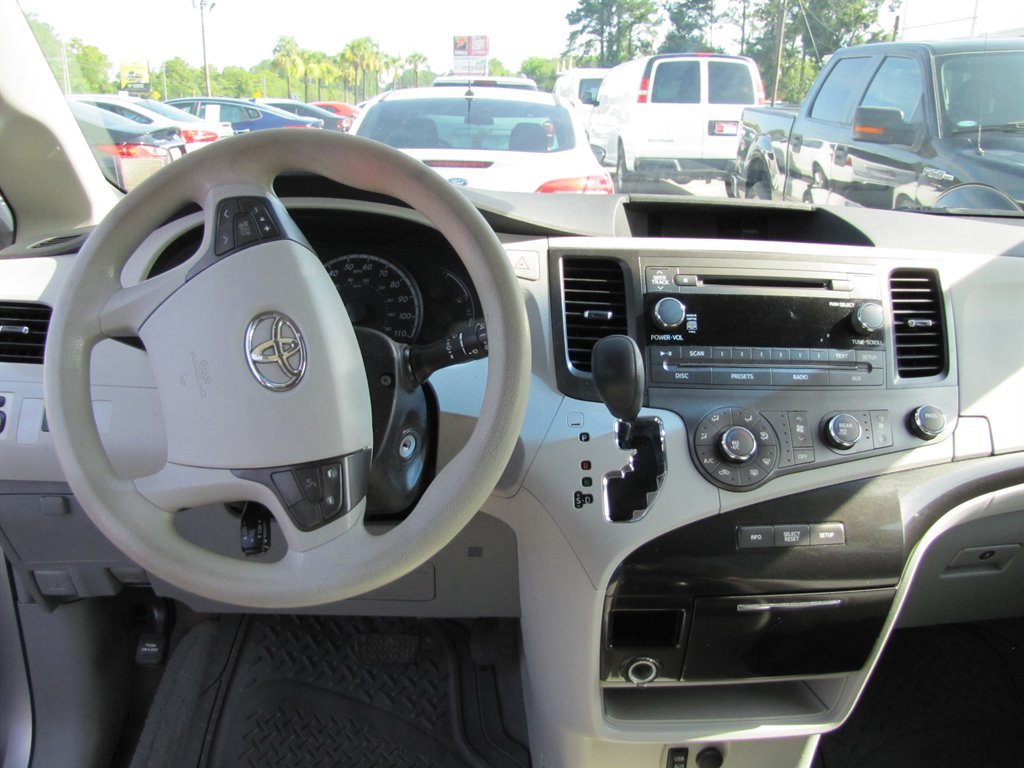 2011 Toyota Sienna - $11,995