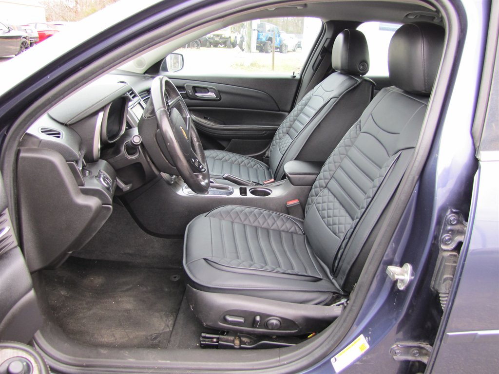 2014 Chevrolet Malibu - $9,995