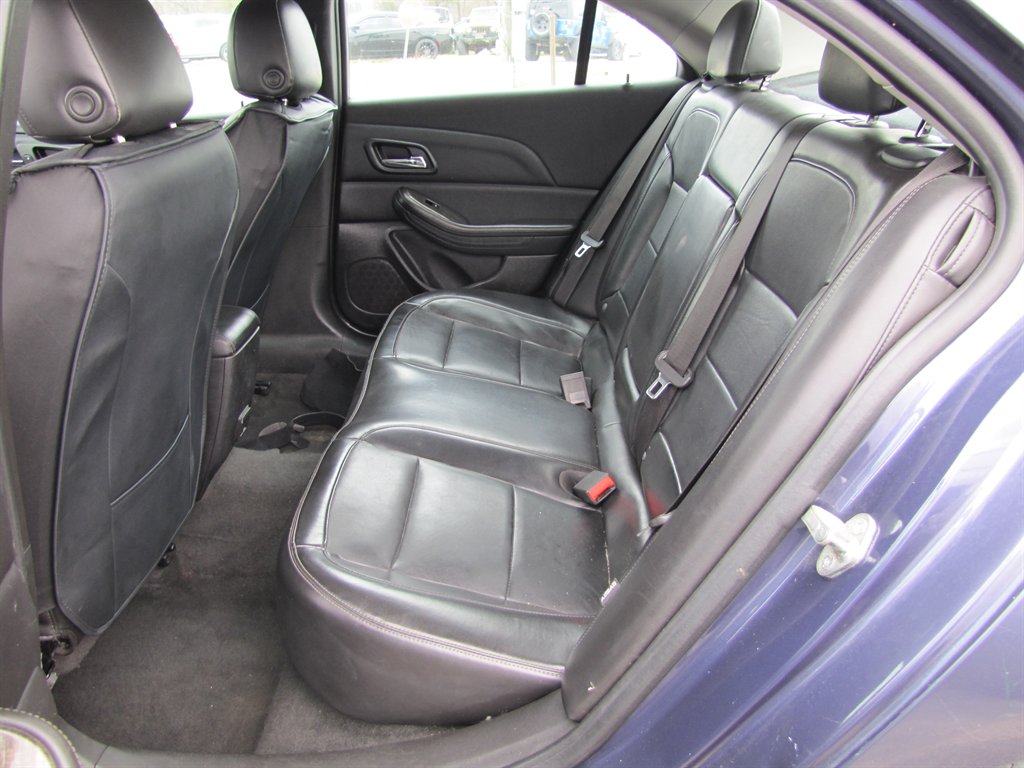 2014 Chevrolet Malibu - $9,995