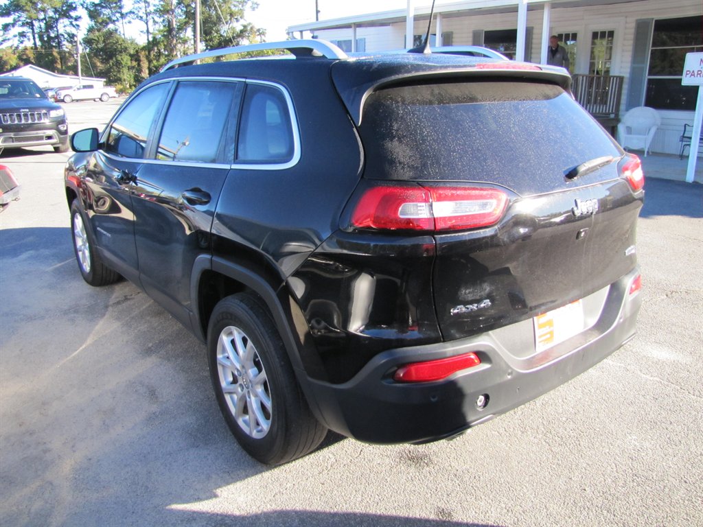 2018 Jeep Cherokee - $12,995