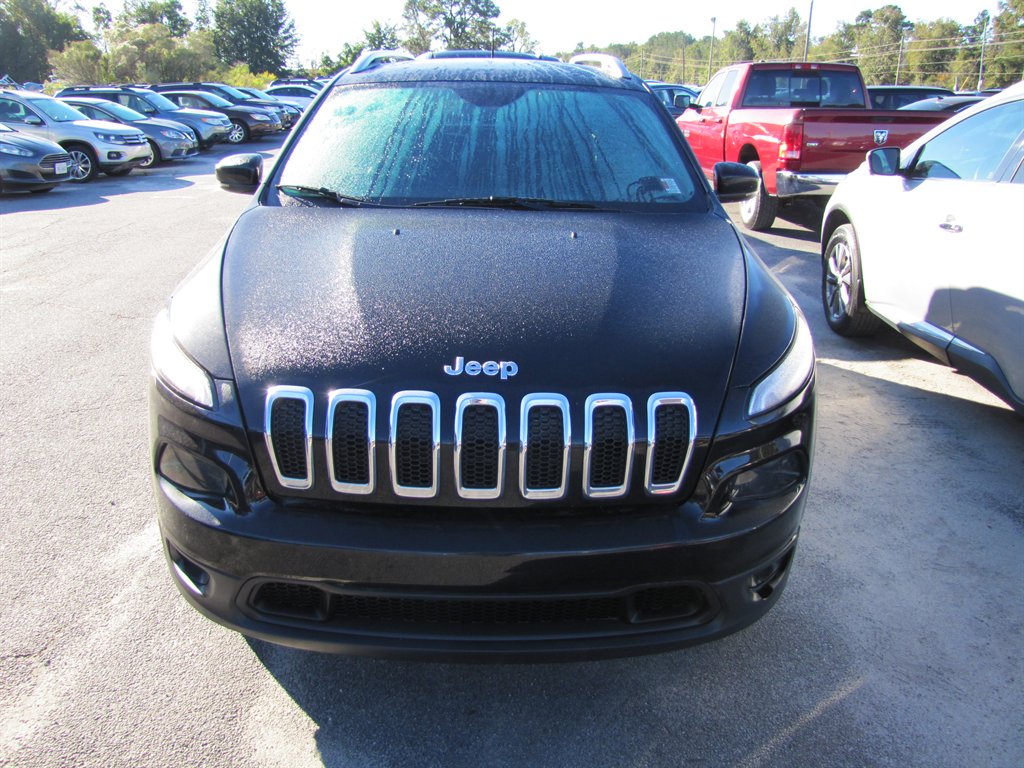 2018 Jeep Cherokee - $12,995