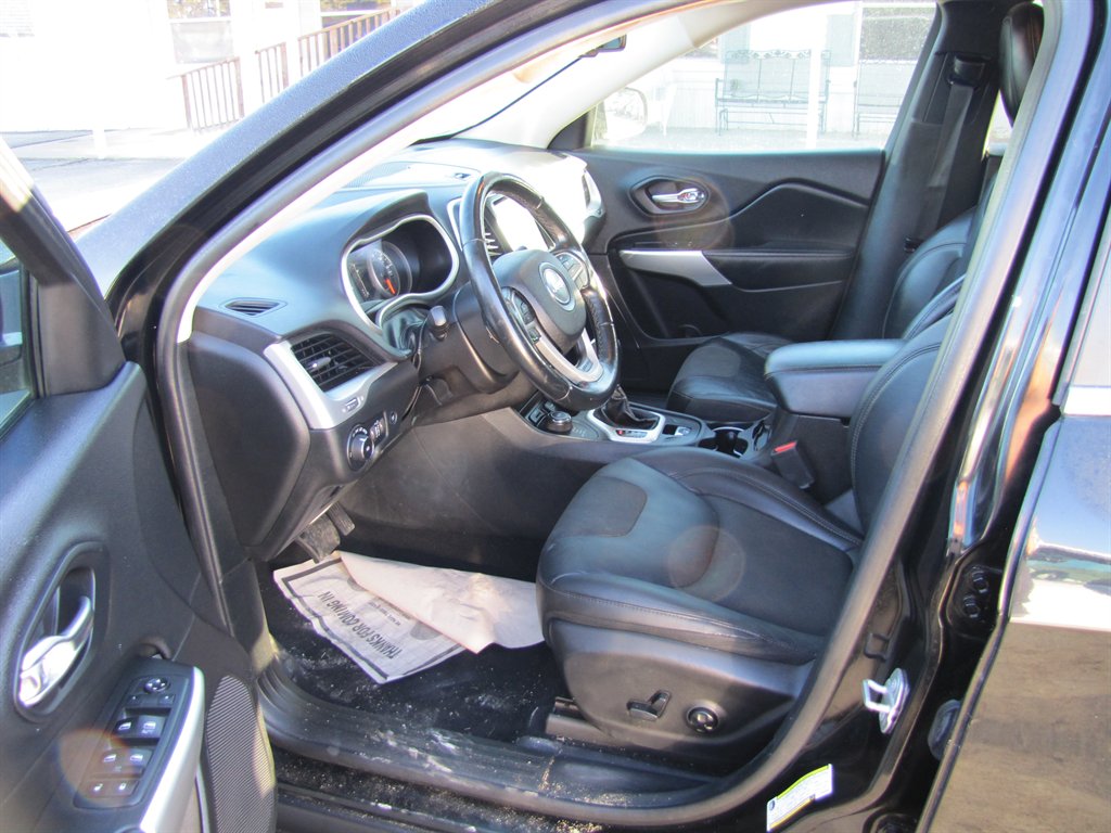 2018 Jeep Cherokee - $12,995