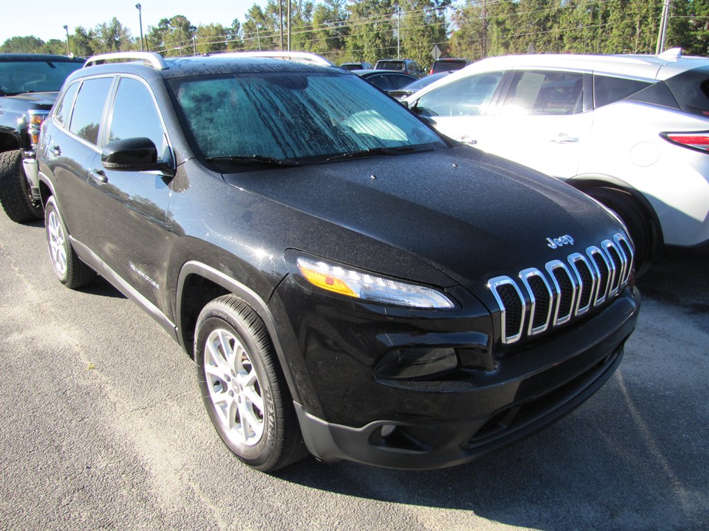 2018 Jeep Cherokee - $12,995