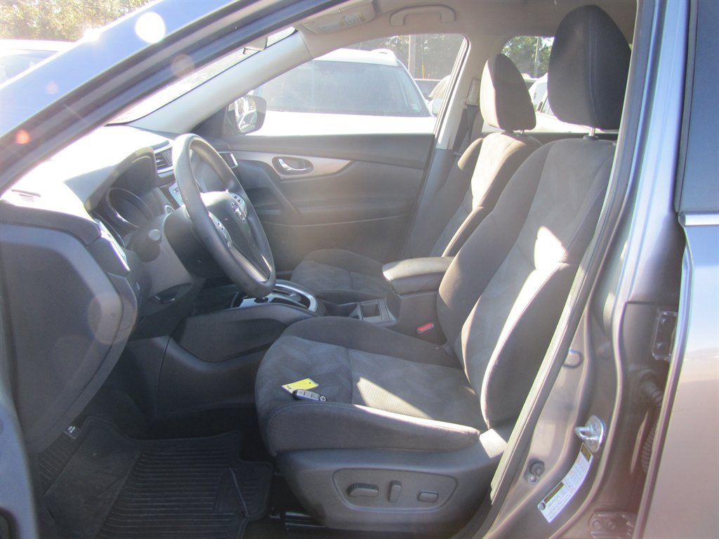 2016 Nissan Rogue - $11,495