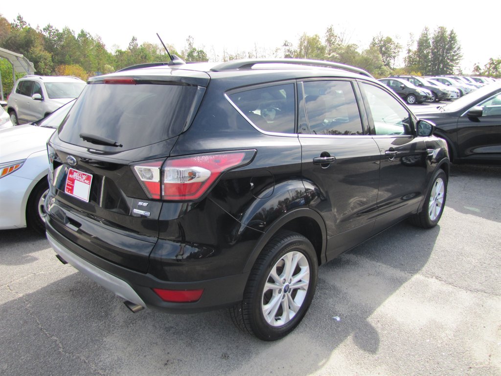 2018 Ford Escape - $13,995