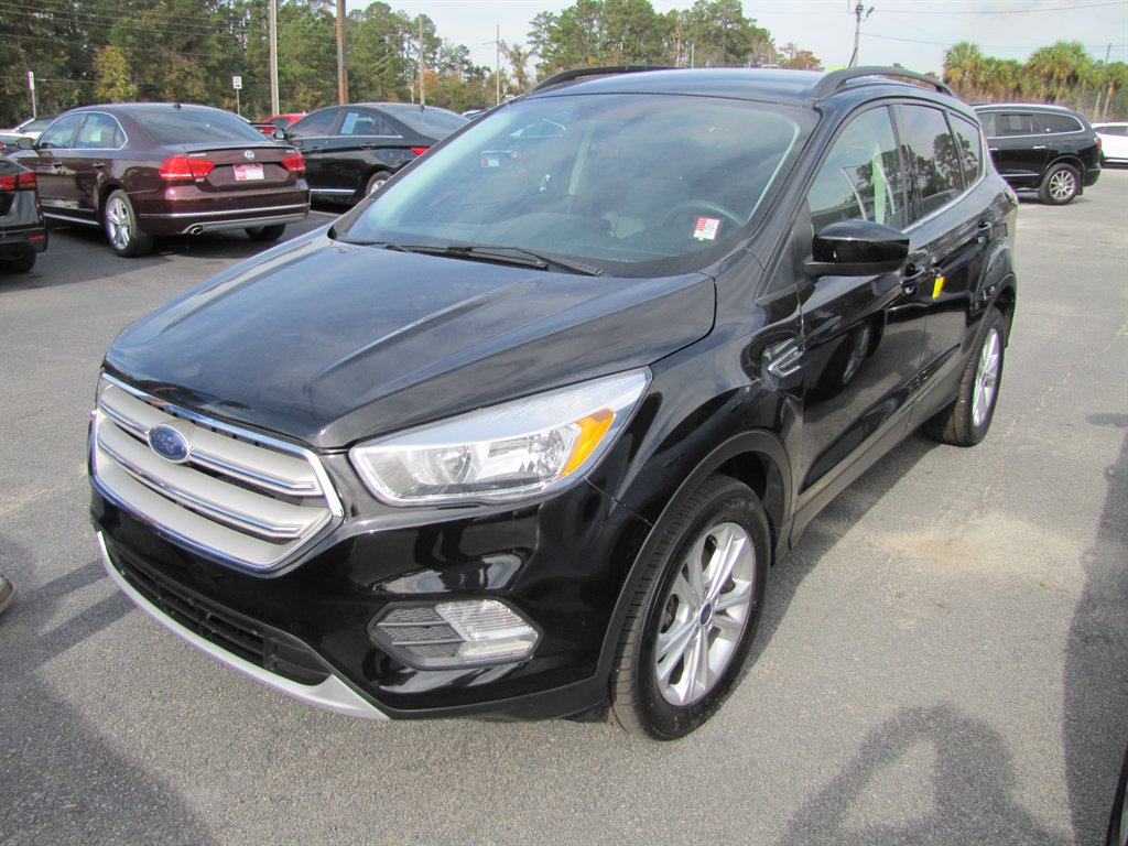 2018 Ford Escape - $13,995